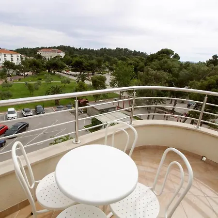 Bondi Makarska