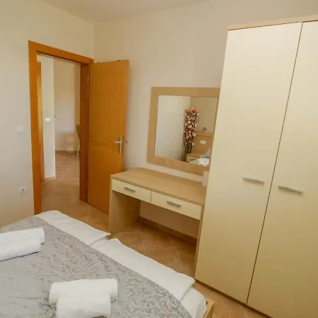 Bondi Makarska